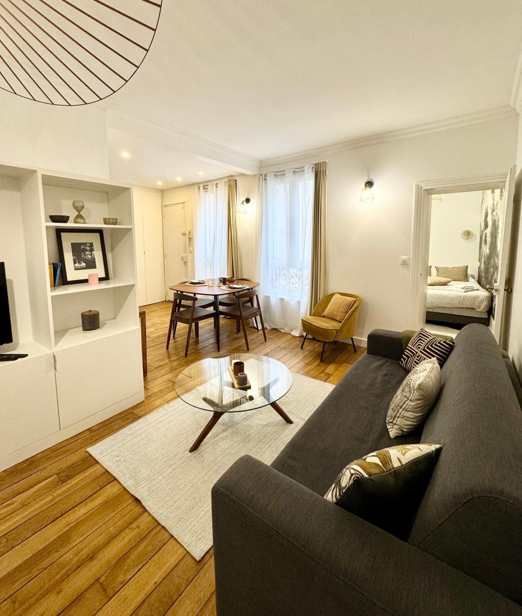 Appartement Lovely Flat, Center Of