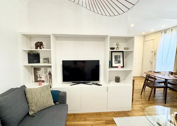 Lovely Flat, Center Of Paris